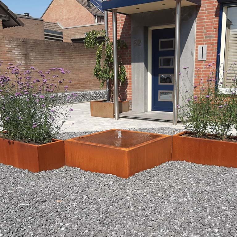 Fonte de água em aço corten 100 x 100 x 40 cm
