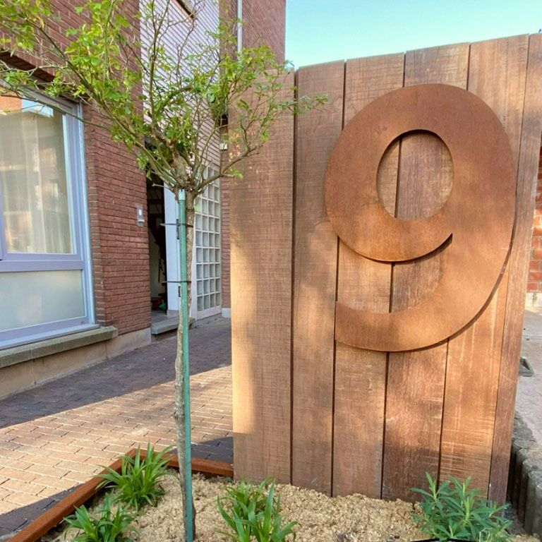 Número de casa em aço corten 9 - 30 cm