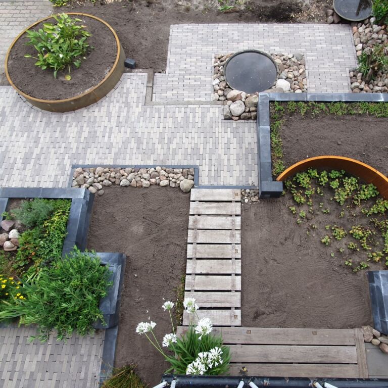 Muro de contenção curvo interior em aço corten 100 x 100 cm (altura 40 cm)