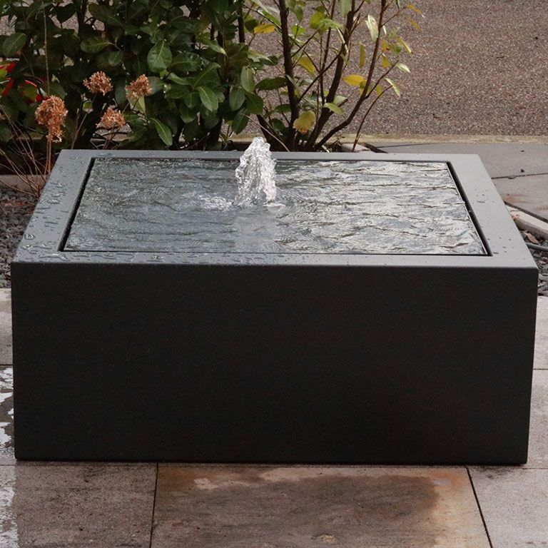 Fonte de água em alumínio 100 x 100 x 40 cm