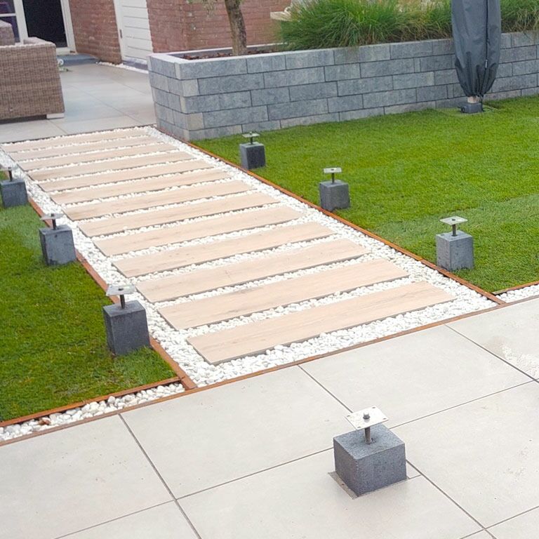Borda fixa em aço corten 22 cm (comprimento 240 cm)