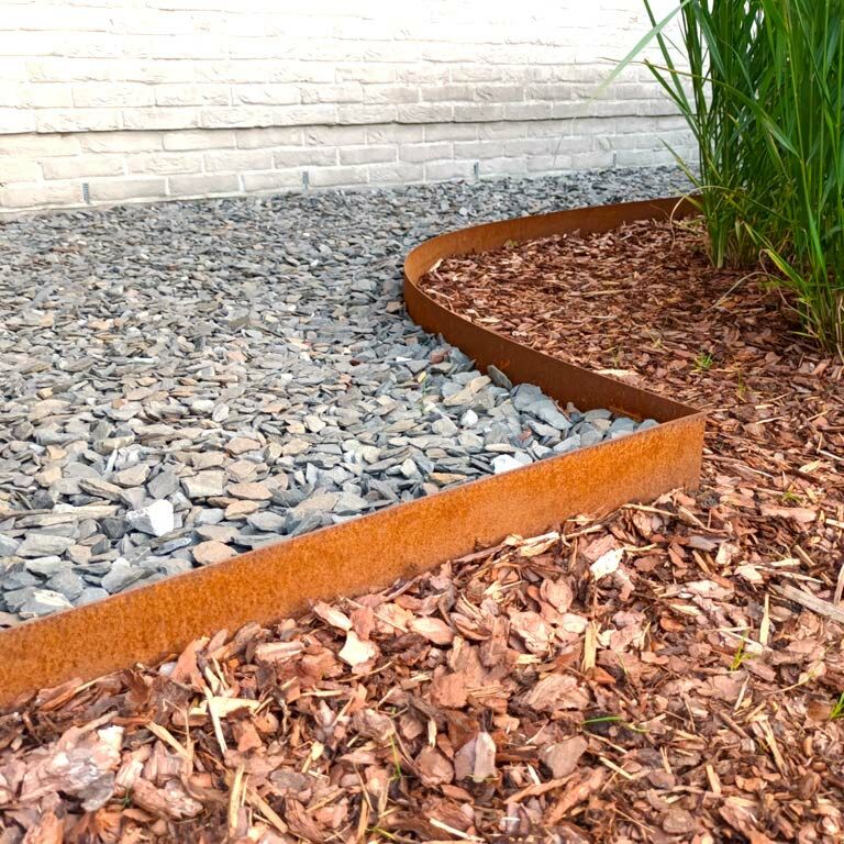 Conjunto completo de borda reta em aço corten de 15 cm por 15 metros