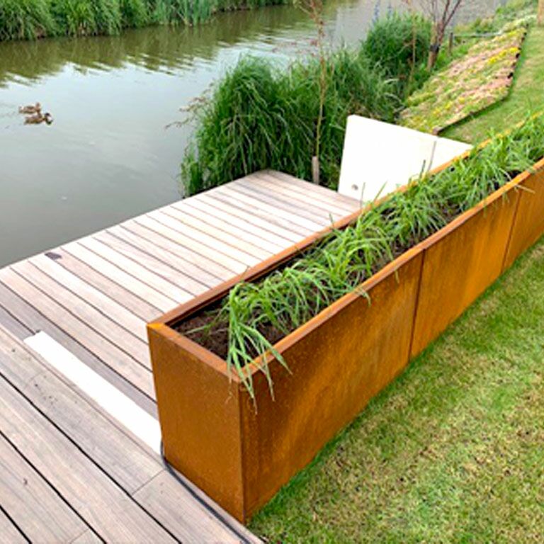 Floreira em aço corten Texas xxl 400 x 40 cm