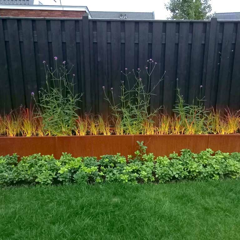 Floreira em aço corten Texas xxl 400 x 50 cm