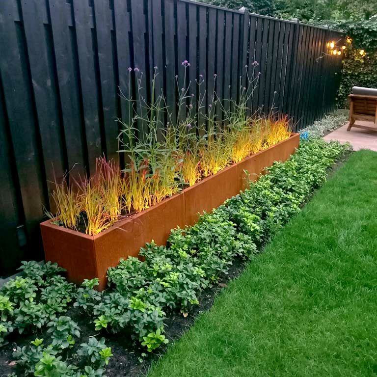 Floreira em aço corten Texas xxl 400 x 50 cm