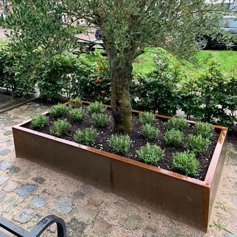 Floreira soldada em aço corten Montana 200 x 100 x 40 cm