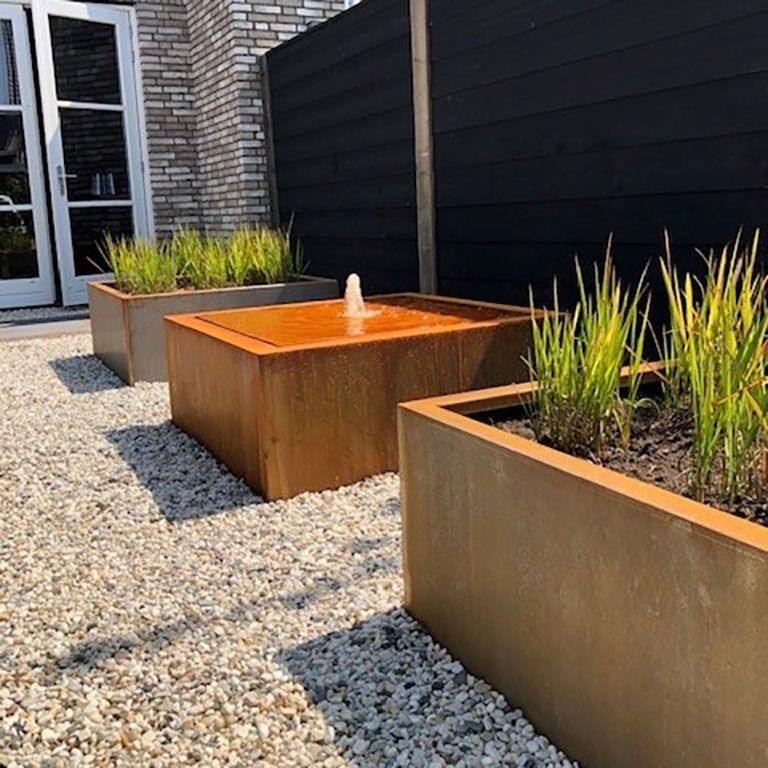 Fonte de água em aço corten 100 x 100 x 40 cm