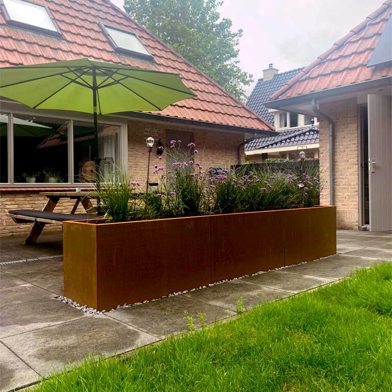 Floreira em aço corten Texas xxl 300 x 50 cm