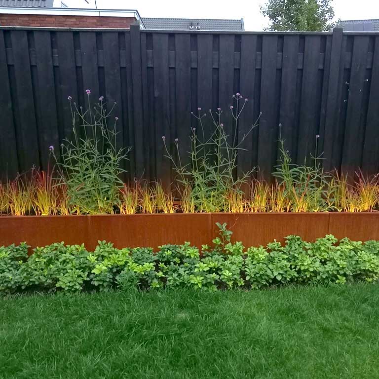 Floreira em aço corten Texas xxl 400 x 50 cm