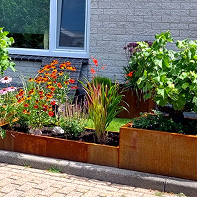 Floreira soldada em aço corten Montana 80 x 80 x 40 cm