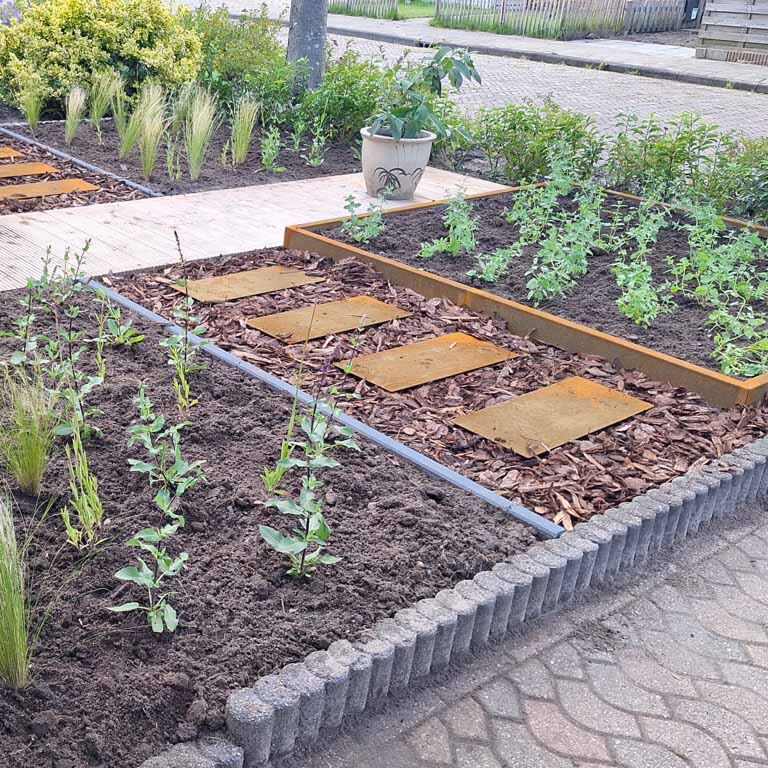 Ladrilho retângulo em aço corten 75 x 25 cm