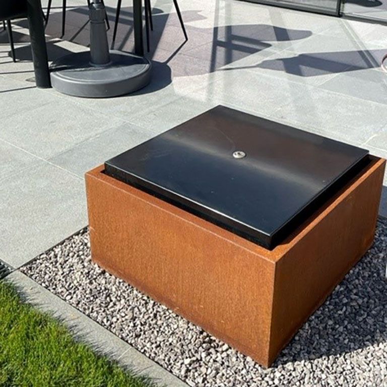 Ornamento de água em aço corten 50 x 50 x 40 cm