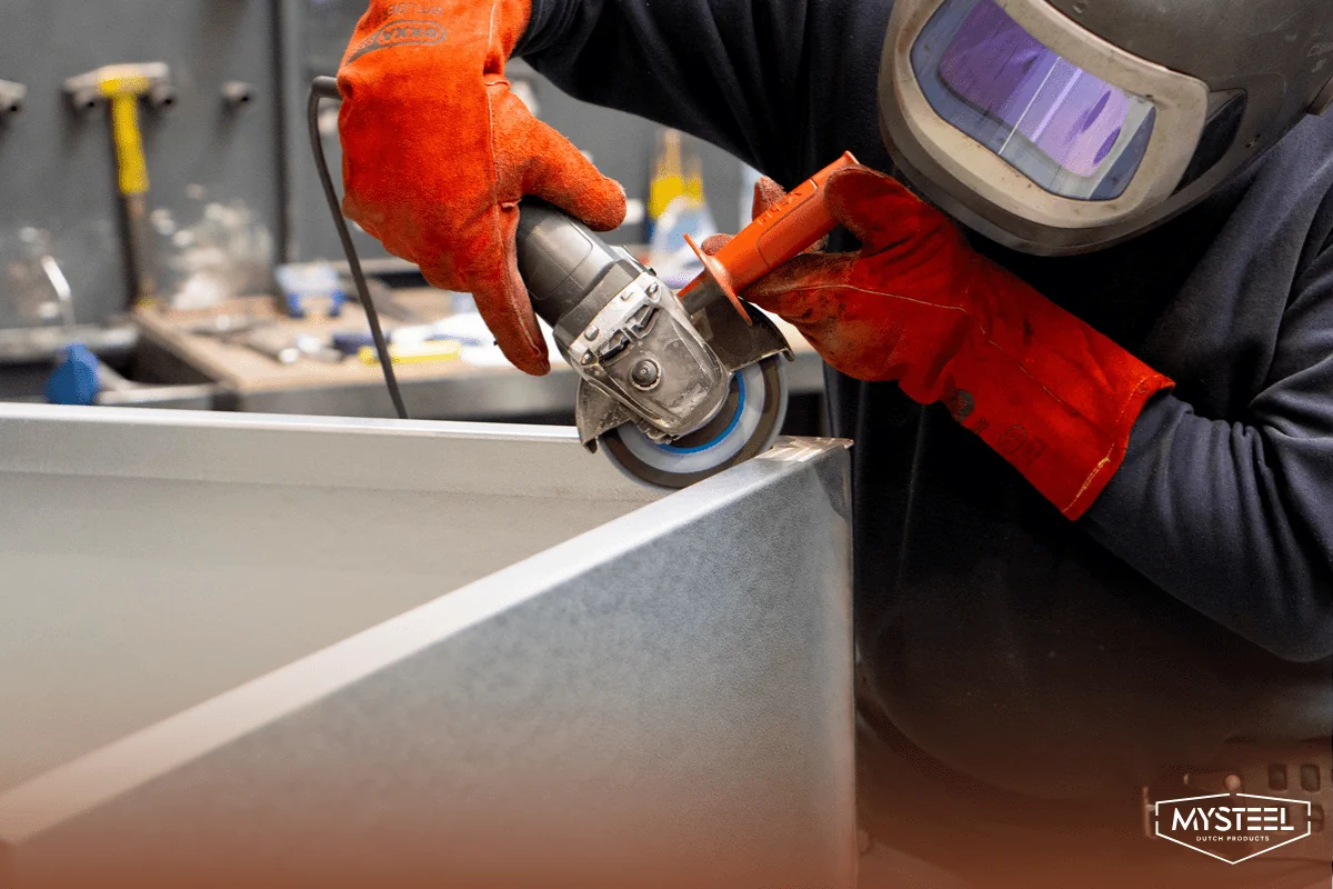 Trabalhar com aço Corten como um profissional: lixamento, perfuração, corte e mais